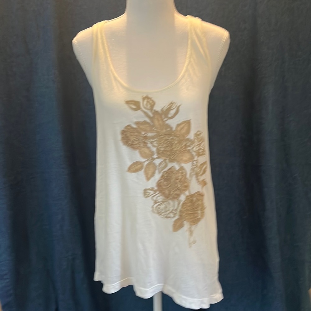 Lucky Brand Racer-back Cream/Tan Raised Rose Design Tank Top. Size L.